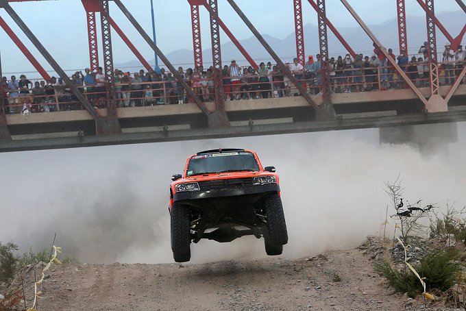 Robby Gordon Dakar 2015 Rally Gordini jump racexpress